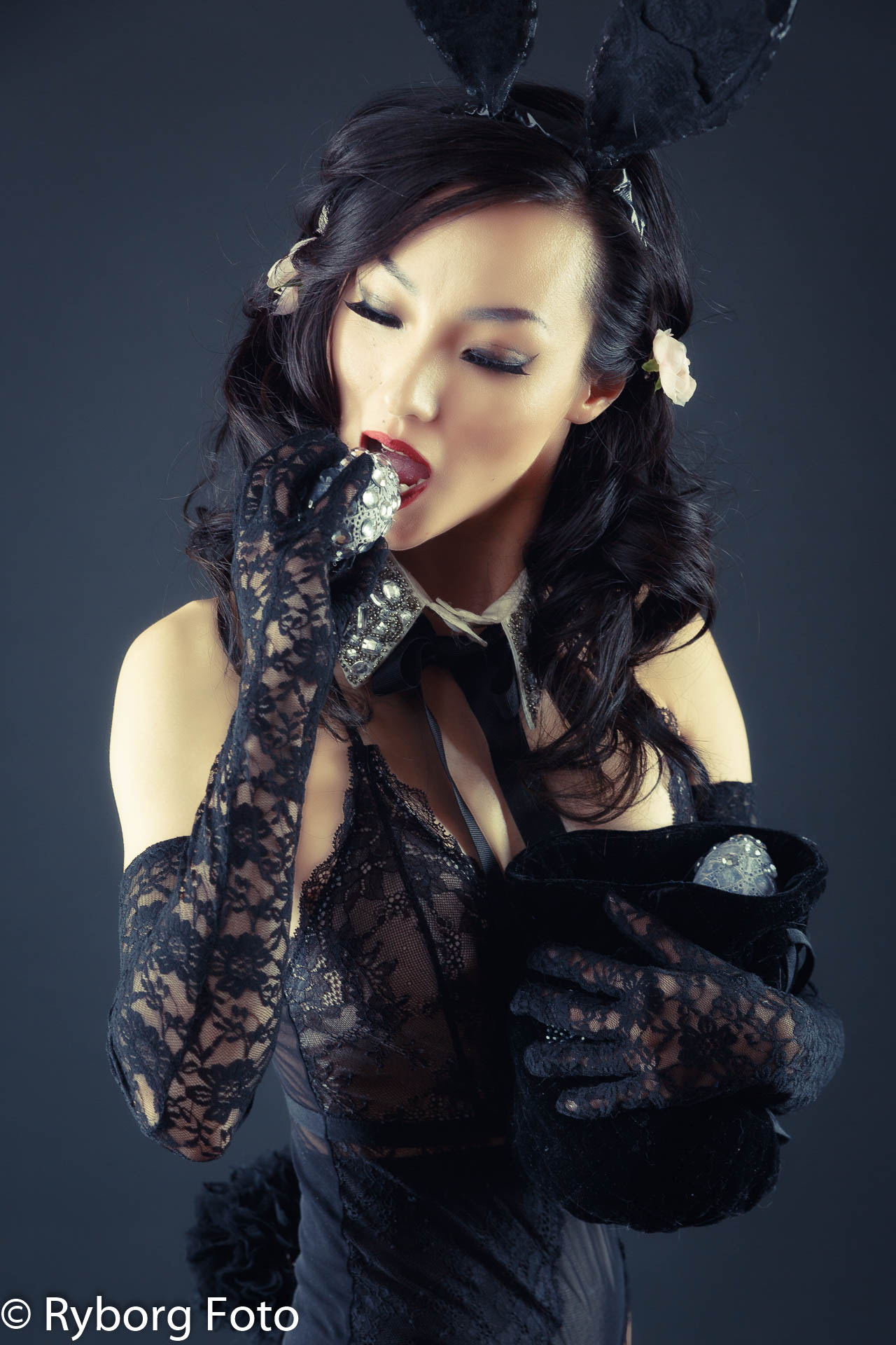 Louise Cho pinup model